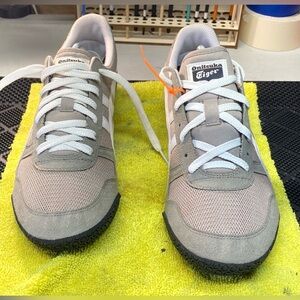 Onitsuka Tiger Ultimate 81 Sneakers Shoes Mens Size 10.5 HN201.. gray